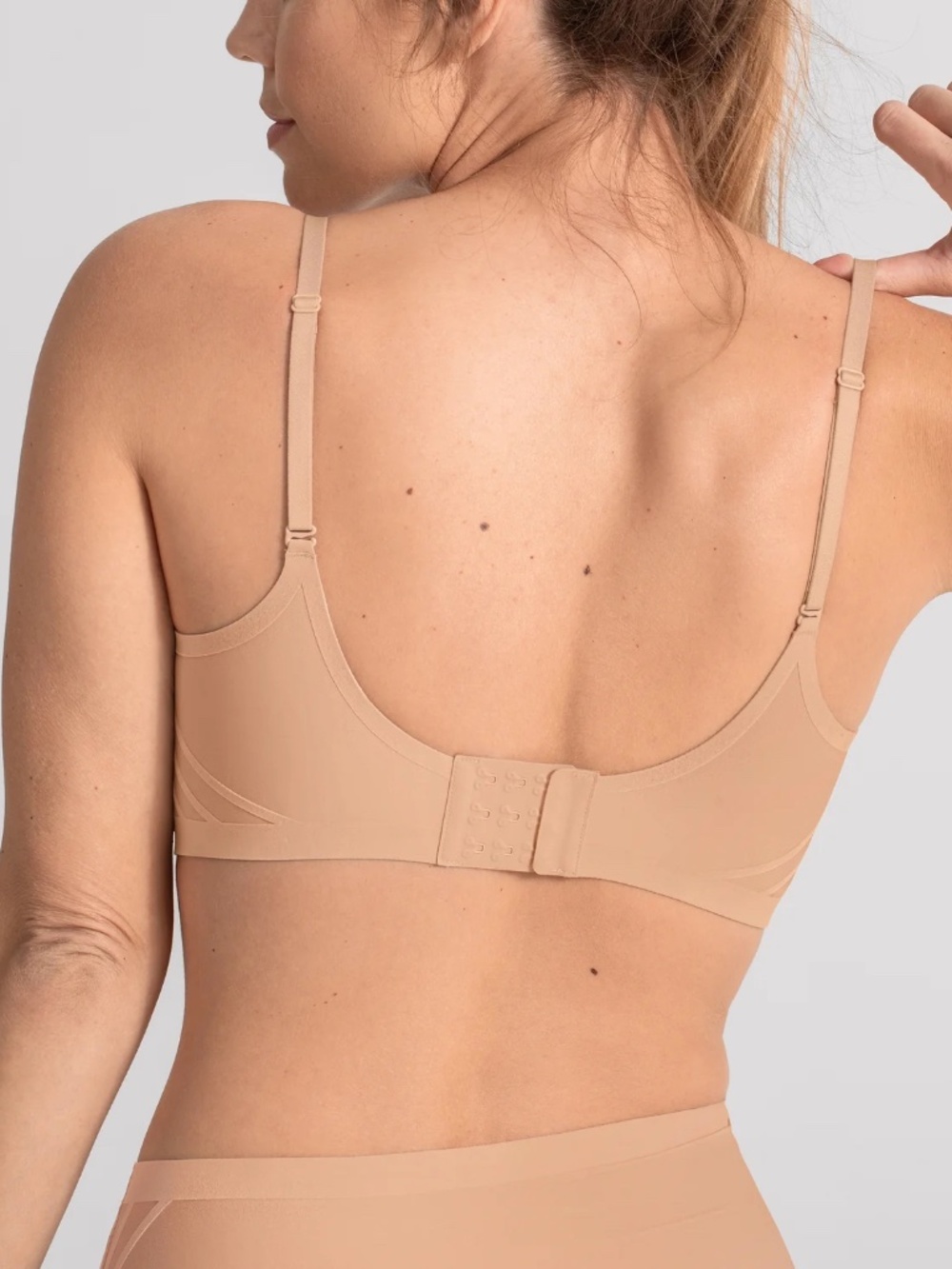 Wireless Bra (Size S+) - Picture 3 of 10